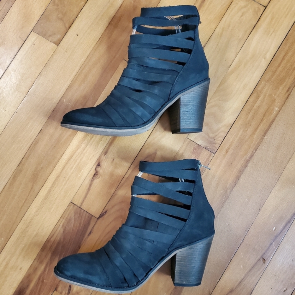 Free People Hybrid Boot with 3.5" Block Heel, EU 40 - Picture 4 of 14
